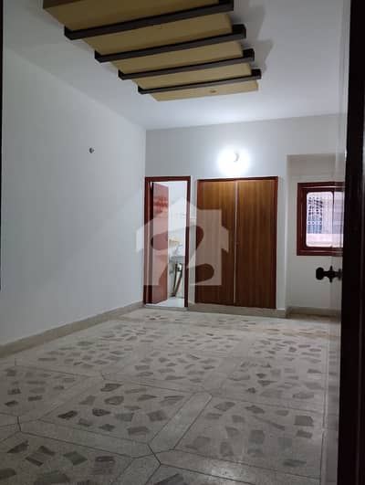 HOUSE FOR SALE Block 16 G+2 HOUSE FOR SALE Block 16 G+2