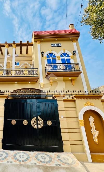 سبزہ زار کالونی ملتان میں 3 کمروں کا 3 مرلہ مکان 1.15 کروڑ میں برائے فروخت۔