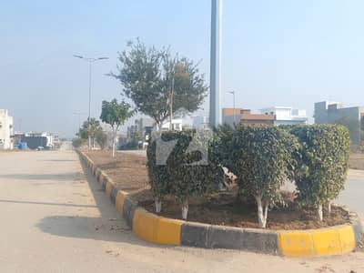 ممتاز سٹی - چناب بلاک ممتاز سٹی,اسلام آباد میں 9 مرلہ رہائشی پلاٹ 1.85 کروڑ میں برائے فروخت۔ ممتاز سٹی - چناب بلاک ممتاز سٹی,اسلام آباد میں 9 مرلہ رہائشی پلاٹ 1.85 کروڑ میں برائے فروخت۔