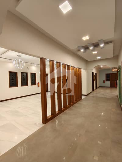 1000 SqYd Exclusive Property Available For Rent