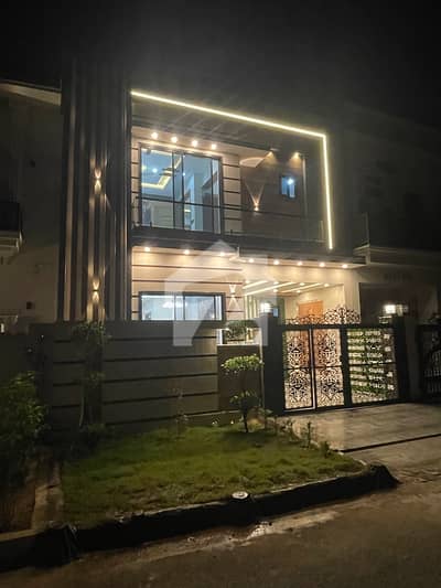 سٹی ہاؤسنگ سکیم جہلم میں 4 کمروں کا 5 مرلہ مکان 1.9 کروڑ میں برائے فروخت۔