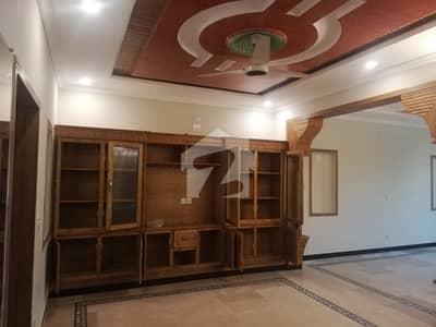 جی ۔ 13 اسلام آباد میں 5 کمروں کا 7 مرلہ مکان 5.25 کروڑ میں برائے فروخت۔