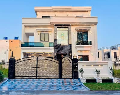 سٹی ہاؤسنگ سوسائٹی گوجرانوالہ میں 6 کمروں کا 10 مرلہ مکان 3.85 کروڑ میں برائے فروخت۔ سٹی ہاؤسنگ سوسائٹی گوجرانوالہ میں 6 کمروں کا 10 مرلہ مکان 3.85 کروڑ میں برائے فروخت۔