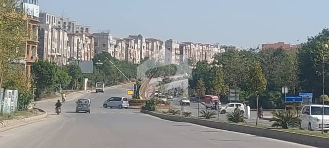 Main Boulevard Corner Plot Eagle Chowk