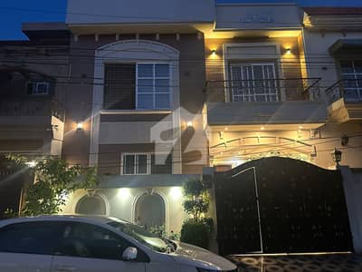 ڈائمنڈ سٹی غالب روڈ,سیالکوٹ میں 4 کمروں کا 6 مرلہ مکان 2.7 کروڑ میں برائے فروخت۔