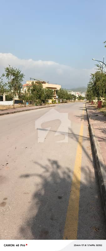 بحریہ انکلیو - سیکٹر ایم بحریہ انکلیو,بحریہ ٹاؤن,اسلام آباد میں 10 مرلہ رہائشی پلاٹ 1.56 کروڑ میں برائے فروخت۔
