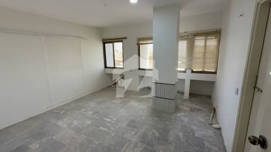 Smart Space, Strategic Location Premium 560 Sq. Ft. Office for Rent - Near baloch flyover
