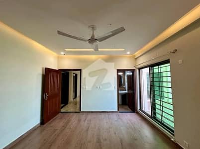 10 MARLA 3 BED FLAT AVAILABLE FOR RENT IN ASKARI 11 Sec D 10 MARLA 3 BED FLAT AVAILABLE FOR RENT IN ASKARI 11 Sec D
