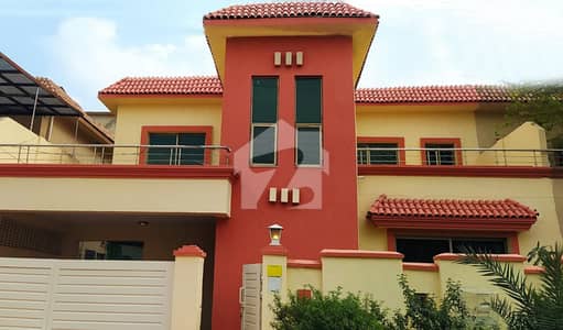 10 Marla House Is Available For Sale In Askari 11 Lahore