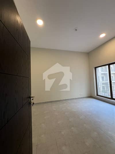 1400sq ft 2BHK Luxury Flat (READY TO MOVE) Available on CASH/ INSTALMENTS. Paragon Towers are available on SALE at minimum prices. 1400sq ft 2BHK Luxury Flat (READY TO MOVE) Available on CASH/ INSTALMENTS. Paragon Towers are available on SALE at minimum prices.