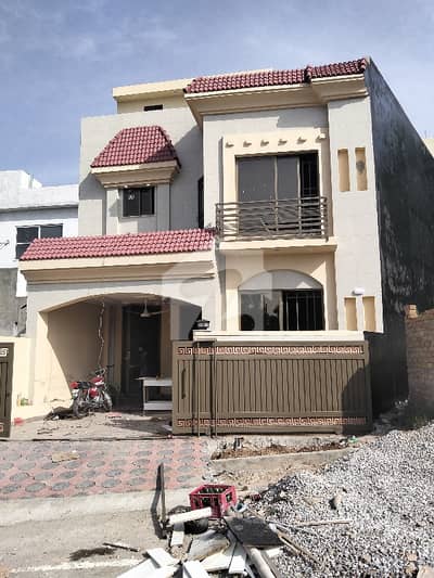 بحریہ ٹاؤن فیز 8 بحریہ ٹاؤن راولپنڈی,راولپنڈی میں 3 کمروں کا 5 مرلہ مکان 90.0 ہزار میں کرایہ پر دستیاب ہے۔