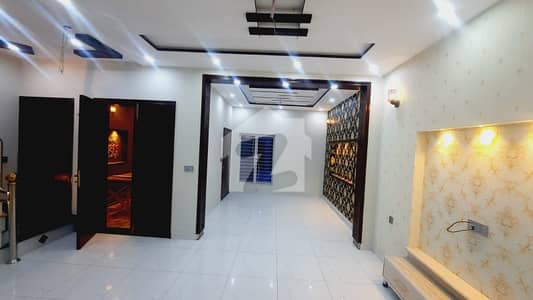 4.5 Marla Double Storey House For Sale In College Town