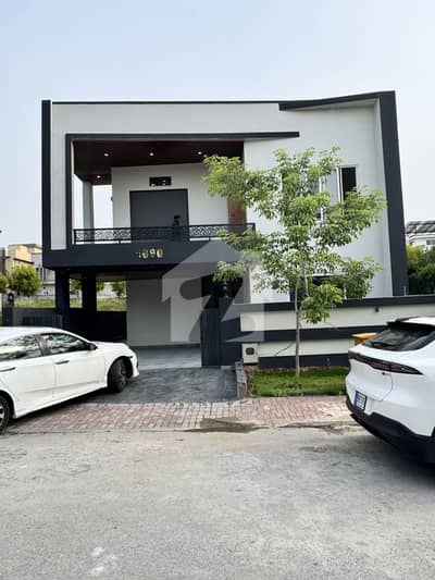 10 Marla Investor Rate Brand New House For Sale