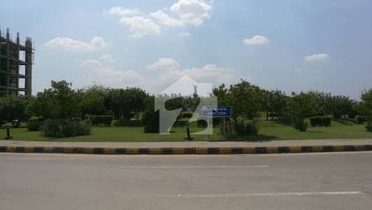 Corner Plot, 10 Marla, Overseas 7, Bahria Town Phase 8 For Sale Corner Plot, 10 Marla, Overseas 7, Bahria Town Phase 8 For Sale