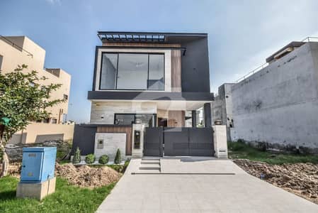 Facing Park 5 Marla House for Sale in DHA 9 TOWN Facing Park 5 Marla House for Sale in DHA 9 TOWN