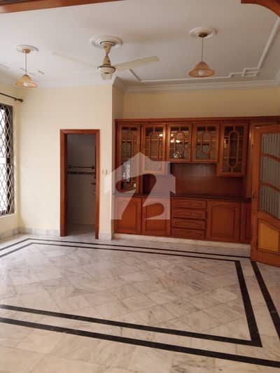 Beautiful Ground Portion For Rent