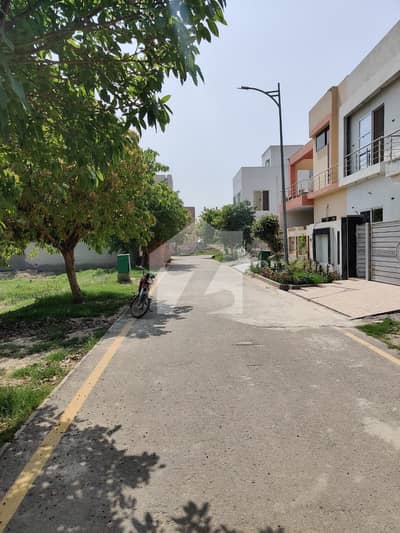 نیو لاہور سٹی ۔ فیز 3 نیو لاهور سٹی,لاہور میں 3 مرلہ رہائشی پلاٹ 16.0 لاکھ میں برائے فروخت۔ نیو لاہور سٹی ۔ فیز 3 نیو لاهور سٹی,لاہور میں 3 مرلہ رہائشی پلاٹ 16.0 لاکھ میں برائے فروخت۔