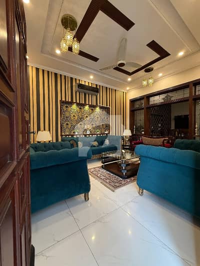 Its A 10 Marla House Situated In 80 Ft Road Central Block