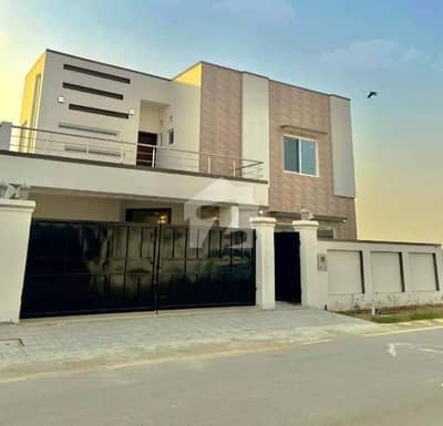 500 SQ YDs BRAND NEW HOUSE AVAILABLE FOR SALE