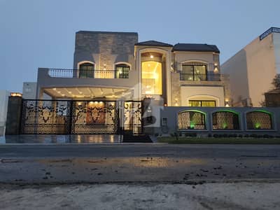 لیک سٹی ۔ سیکٹر ایم ۔ 3 لیک سٹی,رائیونڈ روڈ,لاہور میں 6 کمروں کا 1 کنال مکان 12.5 کروڑ میں برائے فروخت۔ لیک سٹی ۔ سیکٹر ایم ۔ 3 لیک سٹی,رائیونڈ روڈ,لاہور میں 6 کمروں کا 1 کنال مکان 12.5 کروڑ میں برائے فروخت۔
