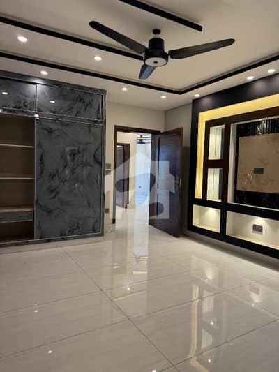 5 Marla Brand New House available for Sale at Sabzazar P block