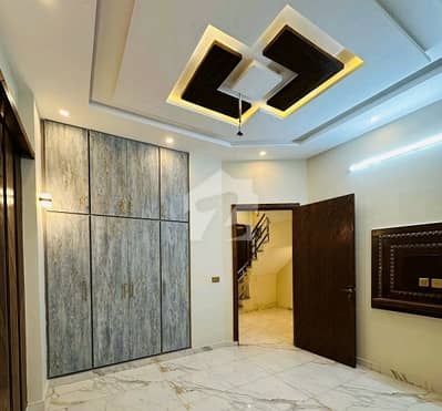 Highly-Coveted 3 Marla Apartment Is Available In Sabzazar Scheme For Rent Highly-Coveted 3 Marla Apartment Is Available In Sabzazar Scheme For Rent