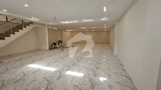 1 KANAL BRAND NEW GROUND FLOOR Shop FOR RENT NEAR EMPORIUM MALL