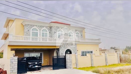 Luxury Sun-Facing Designer House | 24 Marla (6090) | Prime Location PECHS Block B