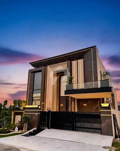 1 KANAL EYE CATCHING SUPERB LUXURY BUNGALOW FOR SALE On TOP LOCATION