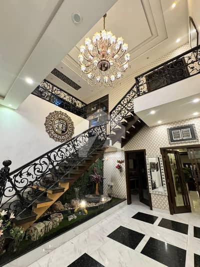 21 MARLA FURNISHED SLIGHTLY USE MODERN BUNGALOW FOR SALE ON GOOD LOCATION