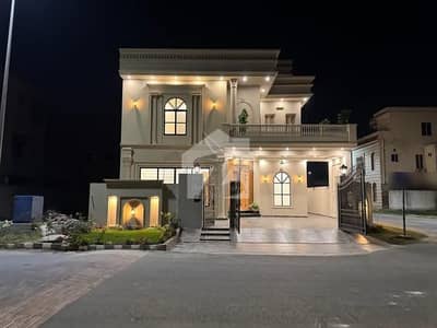 سٹی ہاؤسنگ سوسائٹی گوجرانوالہ میں 6 کمروں کا 11 مرلہ مکان 5.9 کروڑ میں برائے فروخت۔ سٹی ہاؤسنگ سوسائٹی گوجرانوالہ میں 6 کمروں کا 11 مرلہ مکان 5.9 کروڑ میں برائے فروخت۔