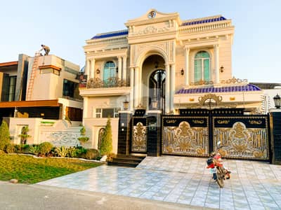 100% ORIGINAL KANAL SLIGHTLY USE SPANISH DESIGN SUPER STYLISH BUNGALOW FOR SALE 100% ORIGINAL KANAL SLIGHTLY USE SPANISH DESIGN SUPER STYLISH BUNGALOW FOR SALE