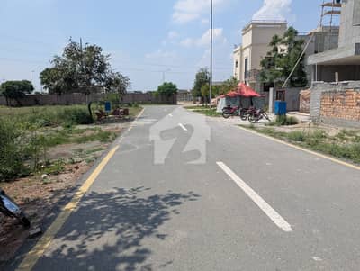 ڈی ایچ اے فیز 7 - بلاک کیو فیز 7,ڈیفنس (ڈی ایچ اے),لاہور میں 1 کنال رہائشی پلاٹ 3.5 کروڑ میں برائے فروخت۔ ڈی ایچ اے فیز 7 - بلاک کیو فیز 7,ڈیفنس (ڈی ایچ اے),لاہور میں 1 کنال رہائشی پلاٹ 3.5 کروڑ میں برائے فروخت۔