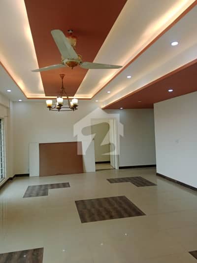 12 MARLA 4 BED ROOM APARTMENT FOR RENT BEST LOCATION AND OPEN VIEW