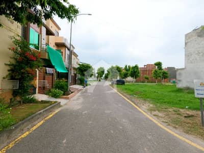5 Marla Residential Plot Available Urgent For Sale In New Lahore City Phase2 On Very Good Location