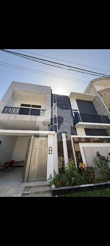 240 Square Yards House In Stunning Gulshan-e-Maymar Is Available For sale