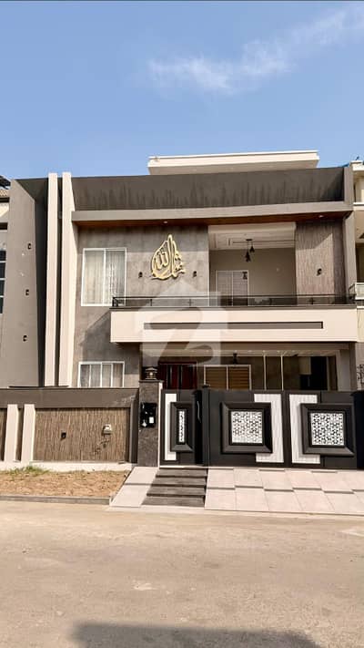 ڈی سی کالونی - مہران بلاک ڈی سی کالونی,گوجرانوالہ میں 5 کمروں کا 10 مرلہ مکان 4.8 کروڑ میں برائے فروخت۔