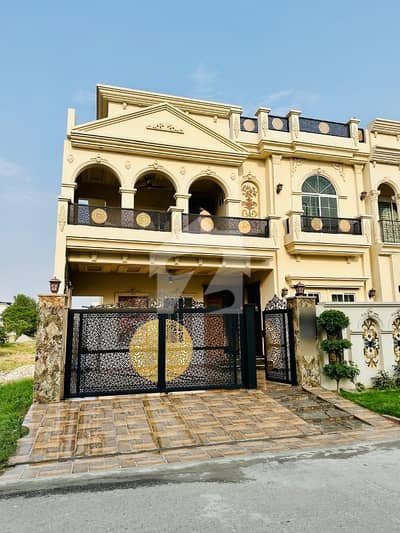 ڈی سی کالونی گوجرانوالہ میں 5 کمروں کا 10 مرلہ مکان 4.5 کروڑ میں برائے فروخت۔ ڈی سی کالونی گوجرانوالہ میں 5 کمروں کا 10 مرلہ مکان 4.5 کروڑ میں برائے فروخت۔