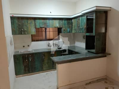 برج-ال-حرمین یونیورسٹی روڈ,کراچی میں 2 کمروں کا 5 مرلہ فلیٹ 55.0 ہزار میں کرایہ پر دستیاب ہے۔