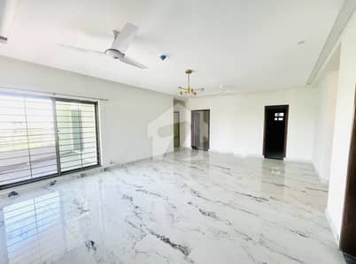 10 Marla 3 Bedroom Apartment Available For Sale   In Askari 11 Lahore