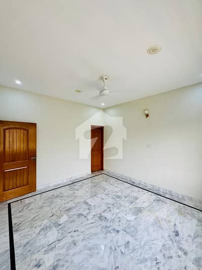 4 Marla Upper Portion | 2 Beds Attached Baths | Rooftop | Separate Meters | Prime Location