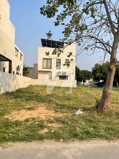 ڈی ایچ اے 9 ٹاؤن ۔ بلاک ڈی ڈی ایچ اے 9 ٹاؤن,ڈیفنس (ڈی ایچ اے),لاہور میں 5 مرلہ رہائشی پلاٹ 1.12 کروڑ میں برائے فروخت۔ ڈی ایچ اے 9 ٹاؤن ۔ بلاک ڈی ڈی ایچ اے 9 ٹاؤن,ڈیفنس (ڈی ایچ اے),لاہور میں 5 مرلہ رہائشی پلاٹ 1.12 کروڑ میں برائے فروخت۔