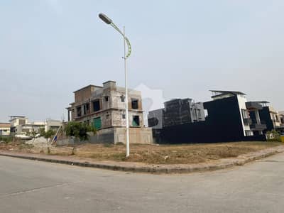 بحریہ ٹاؤن فیز 8 بحریہ ٹاؤن راولپنڈی,راولپنڈی میں 10 مرلہ رہائشی پلاٹ 62.0 لاکھ میں برائے فروخت۔ بحریہ ٹاؤن فیز 8 بحریہ ٹاؤن راولپنڈی,راولپنڈی میں 10 مرلہ رہائشی پلاٹ 62.0 لاکھ میں برائے فروخت۔