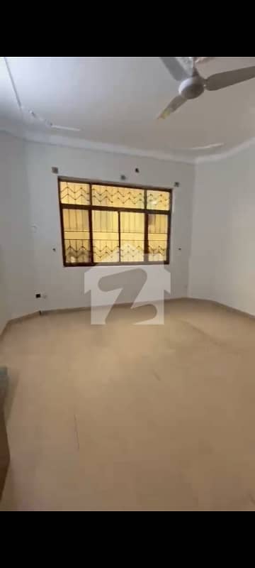 سوان گارڈن اسلام آباد میں 3 کمروں کا 1 کنال بالائی پورشن 70.0 ہزار میں کرایہ پر دستیاب ہے۔