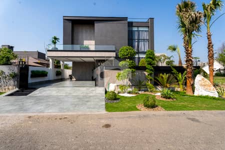 1-Kanal Signature Luxury Residence | Fully Furnished | Lavish Living Experience 1-Kanal Signature Luxury Residence | Fully Furnished | Lavish Living Experience