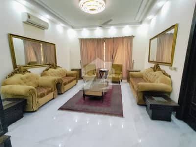 ڈی ایچ اے فیز 8 - بلاک ٹی فیز 8,ڈیفنس (ڈی ایچ اے),لاہور میں 5 کمروں کا 1 کنال مکان 6.0 لاکھ میں کرایہ پر دستیاب ہے۔ ڈی ایچ اے فیز 8 - بلاک ٹی فیز 8,ڈیفنس (ڈی ایچ اے),لاہور میں 5 کمروں کا 1 کنال مکان 6.0 لاکھ میں کرایہ پر دستیاب ہے۔