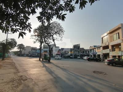 ای ایم ای سوسائٹی ۔ بلاک جے ای ایم ای سوسائٹی,لاہور میں 1 کنال رہائشی پلاٹ 4.5 کروڑ میں برائے فروخت۔