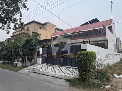 ویلینشیاء ہاؤسنگ سوسائٹی لاہور میں 5 کمروں کا 15 مرلہ مکان 6.45 کروڑ میں برائے فروخت۔