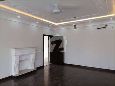 In Cantt House Sized 20 Marla For Sale