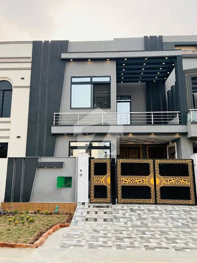 5 Marla Modern House Available For Sale